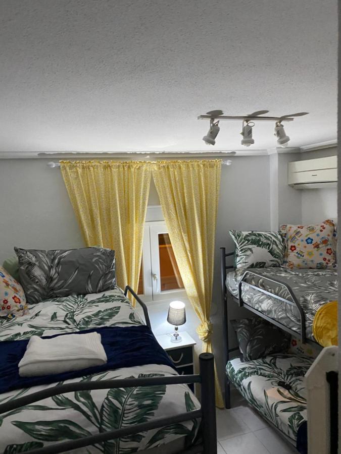 Apartamento Pod Papugami Torrevieja Exterior foto