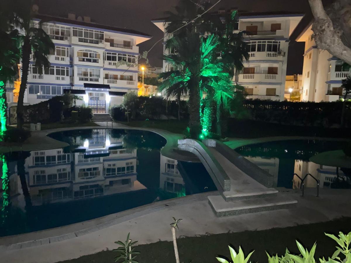 Apartamento Pod Papugami Torrevieja Exterior foto