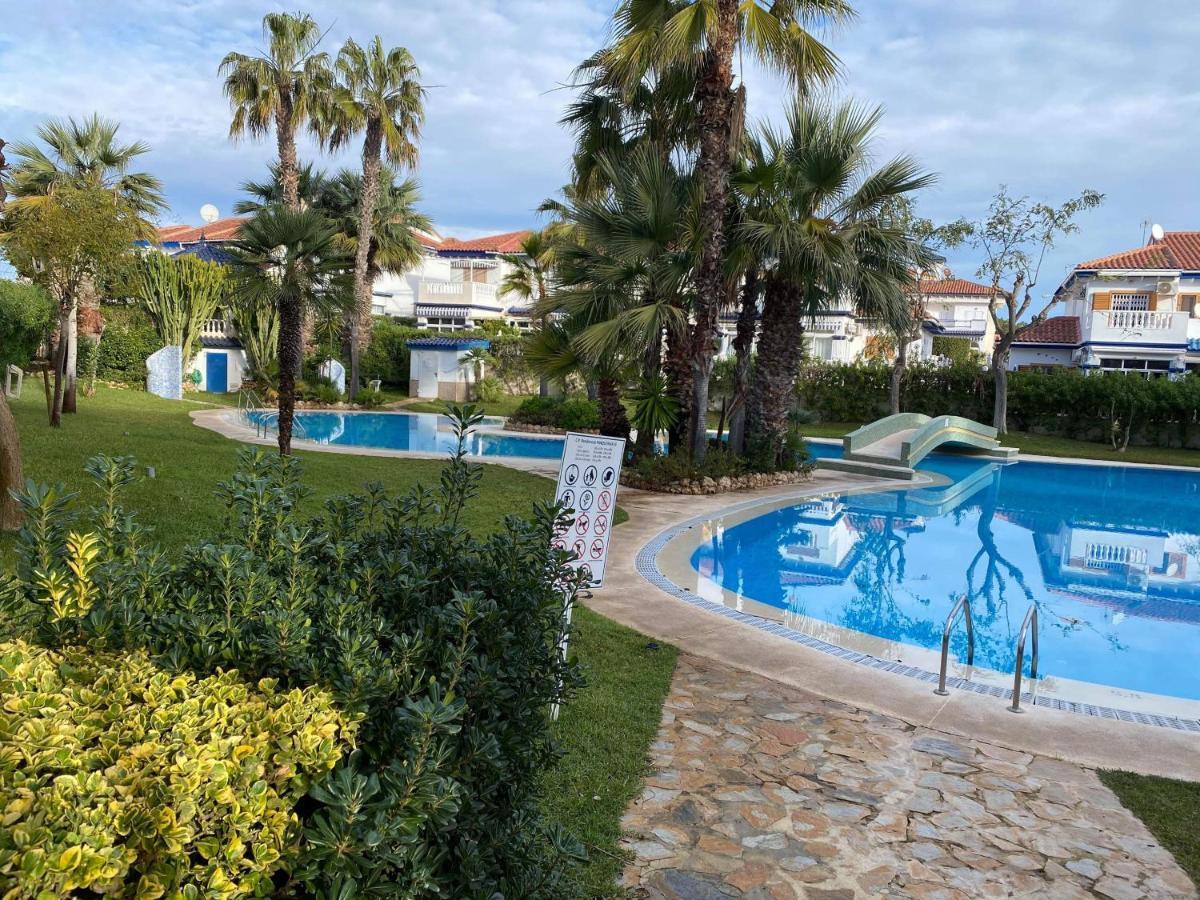 Apartamento Pod Papugami Torrevieja Exterior foto
