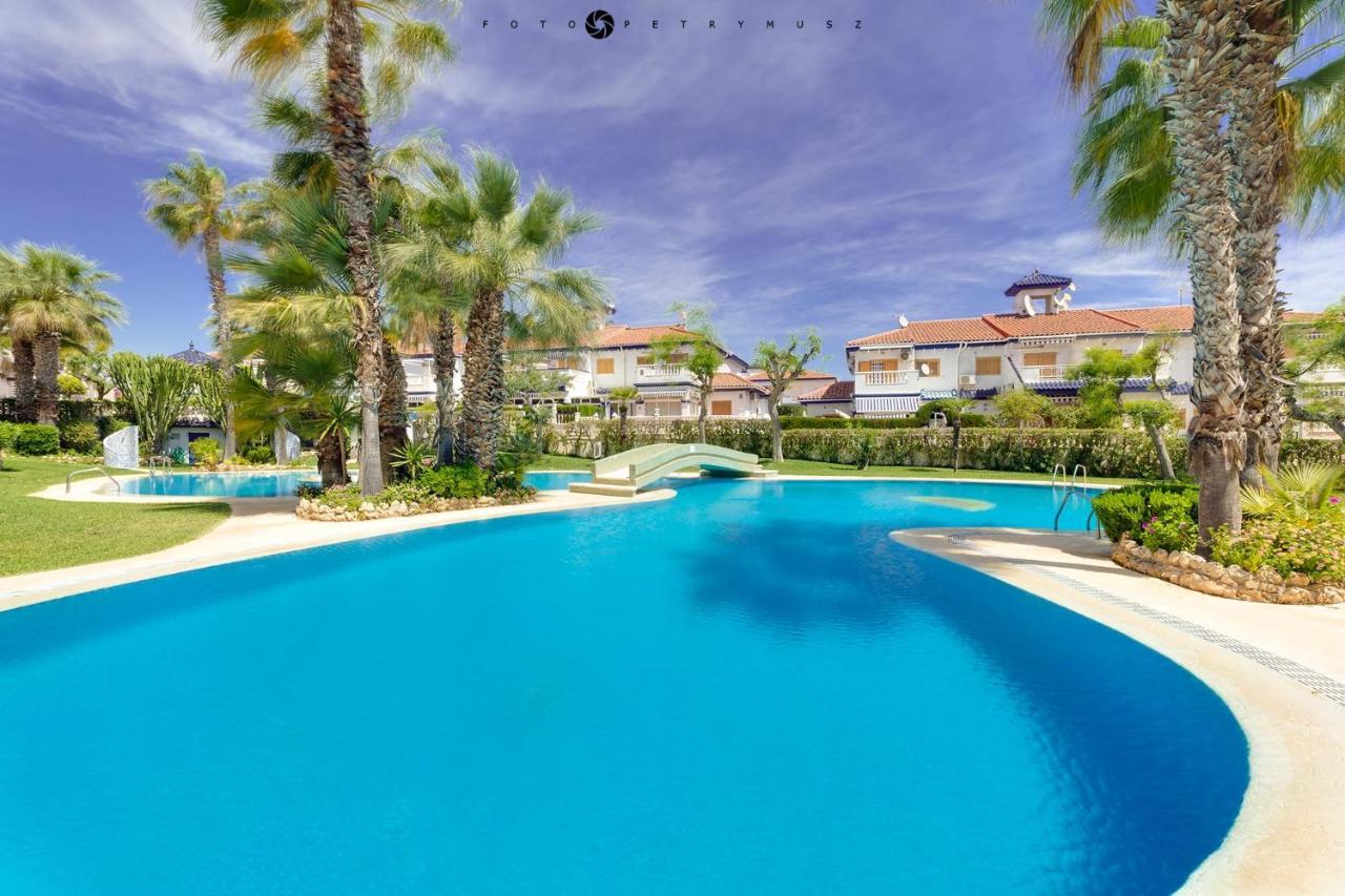 Apartamento Pod Papugami Torrevieja Exterior foto