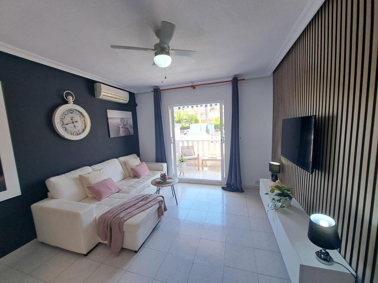Apartamento Pod Papugami Torrevieja Exterior foto