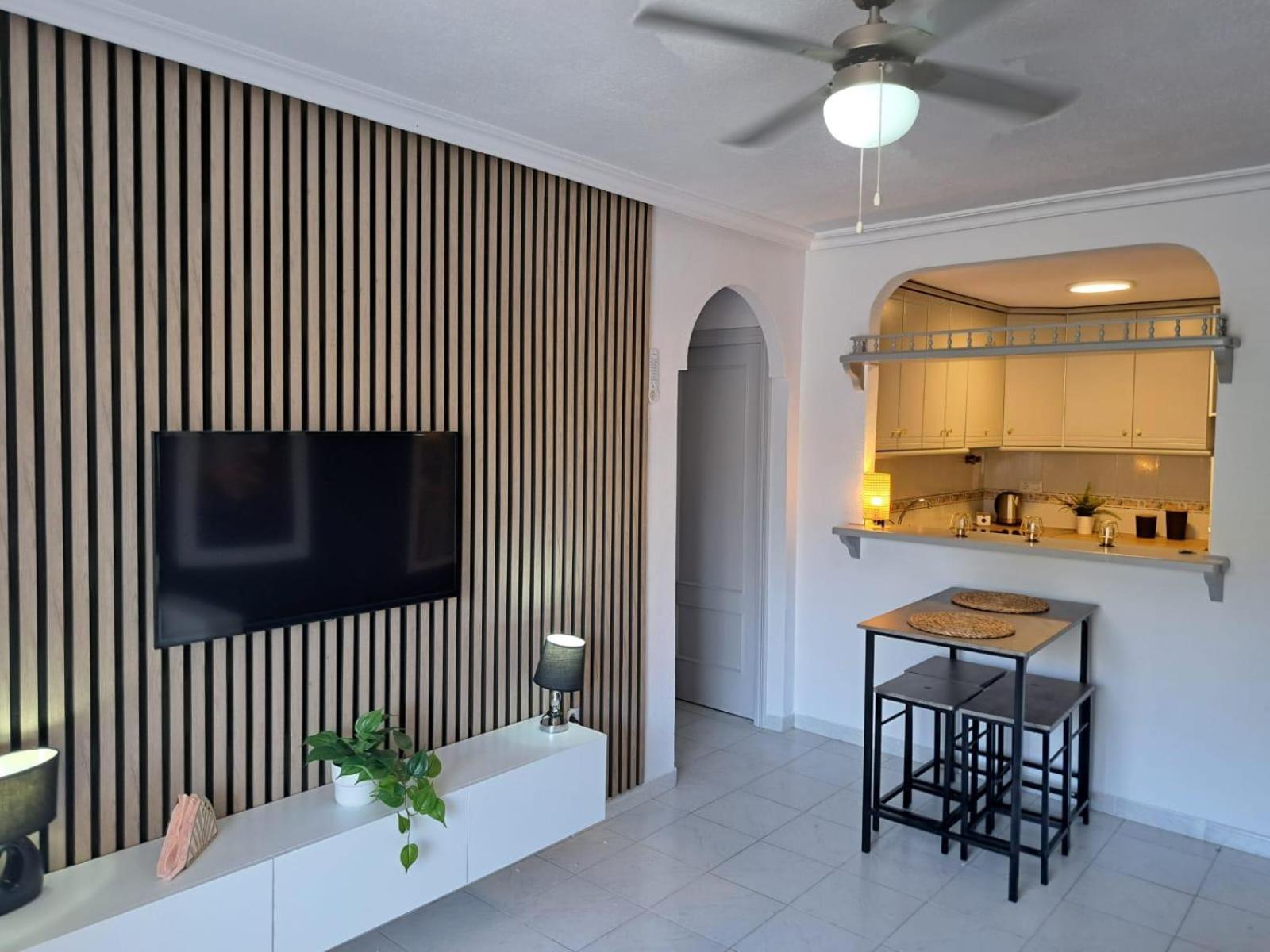 Apartamento Pod Papugami Torrevieja Exterior foto