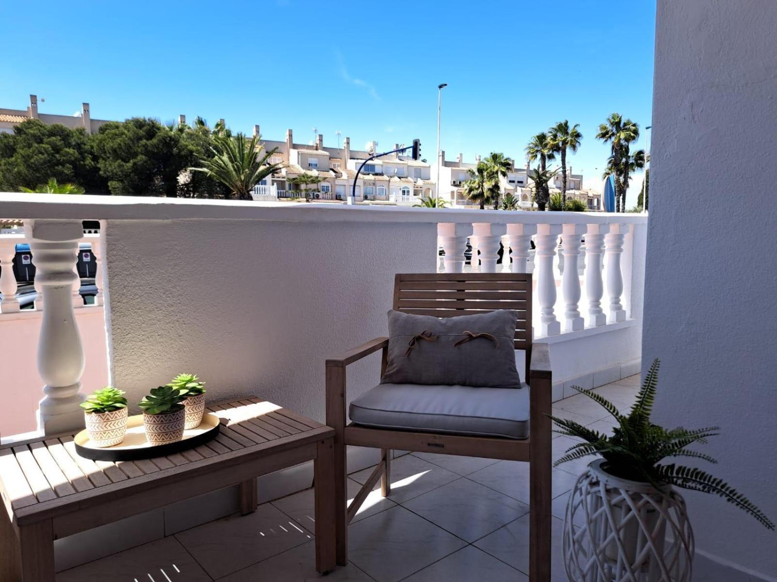 Apartamento Pod Papugami Torrevieja Exterior foto
